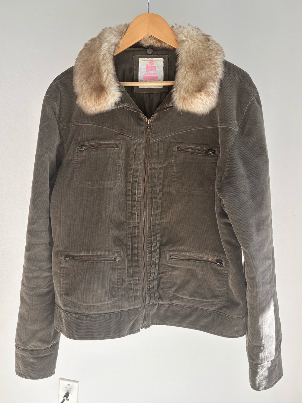 Leia Faux Fur Collar Corduroy Jacket in Olive Size L